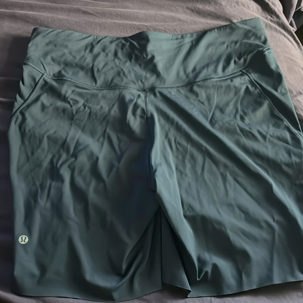 Lululemon short Like new